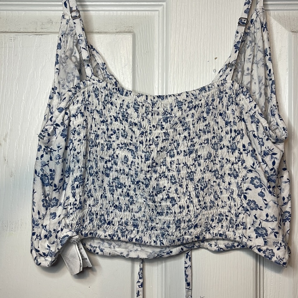 HOLLISTER - Picture 3 of 5